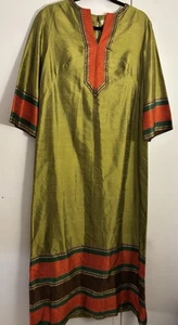 Stunning Star Of Siam Vintage Kaftan/dress 100% pure Silk. Made In Thailand.  - Picture 1 of 8