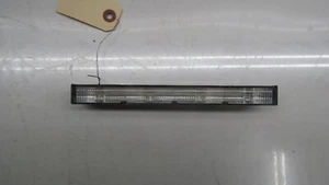 Tercera luz de freno trasera Infiniti Q50 2016-2022 OEM - Imagen 1 de 8