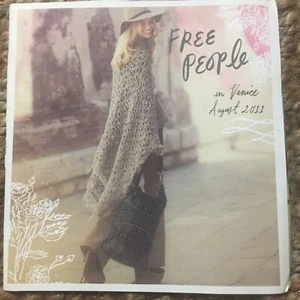 Free People Catalog August 2011 Venice Fashion - Imagen 1 de 7