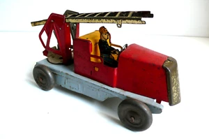 C R FEUERWEHR LKW "RENAULT" BLECH Lg 19 cm 1930 EINIGE MÄNGEL - Bild 1 von 7