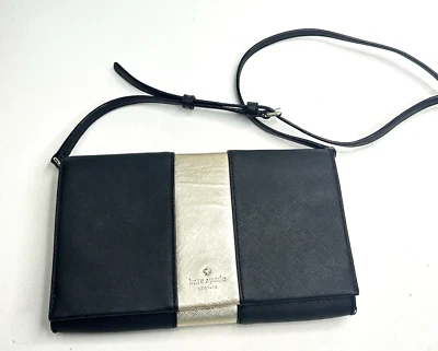 Bandolera/cartera de mano KATE SPADE New York Cedar Street cuero negro rayas doradas Foto 1 de 4