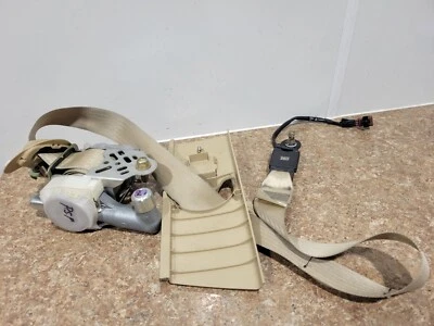 2006 SUBARU B9 TRIBECA RIGHT PASSENGER SIDE FRONT SEATBELT RETRACTOR - Imagem 1 de 4