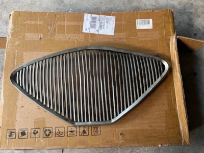 Rejilla vintage Austin Healey 100-4  Foto 1 de 4
