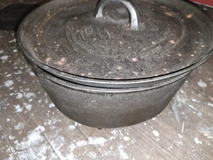 Antique 1920 Wagner ware Dutch Oven Cast Iron - Picture 1 of 4