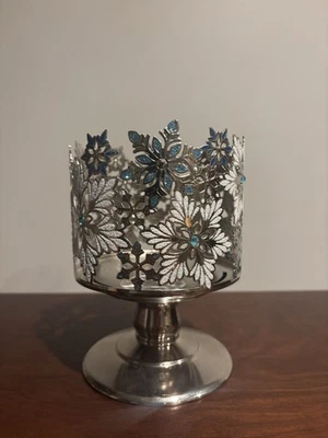 Candelabro de 3 mechas Bath & Body Works copos de nieve brillantes plateado azul blanco 👀 Foto 1 de 4