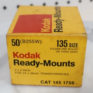 Vintage Kodak Ready-Mounts 135 Film 2x2" 24x36mm Transparent B205W 93 Stück in Box - Bild 1 von 4