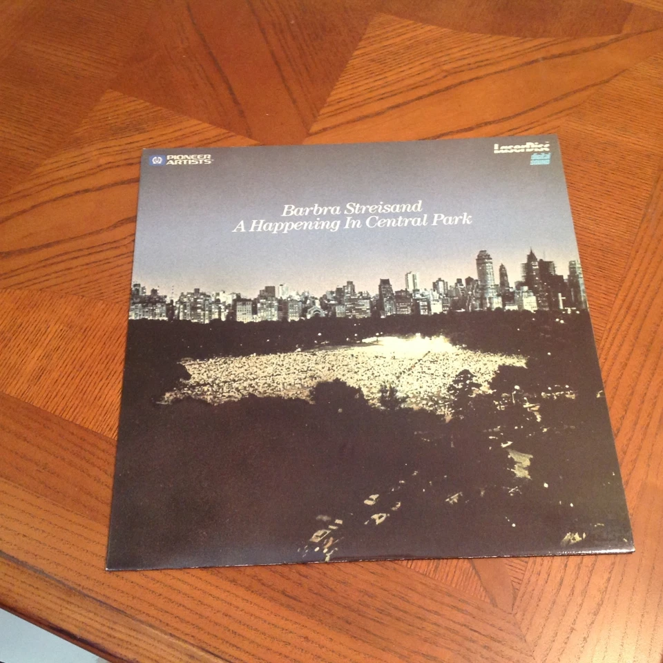 BARBRA STREISAND A HAPPENING IN CENTRAL PARK  LASERDISC Foto 1 de 1