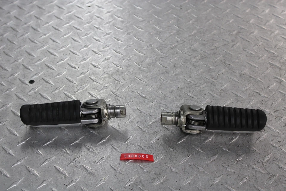 2000 KAWASAKI ZRX1100 FRONT FOOTPEG SET 34028-1429 34028-1428 34003-1327  - Image 1 of 4
