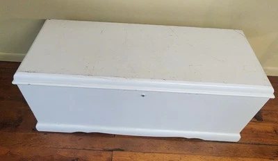 **Look**Rare** Art Deco Design Blanket Chest Hope Chest Cedar Storage Trunk Lane - Image 1 of 4