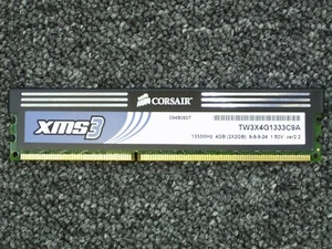 CORSAIR XMS3 4GB 2x2GB 240Pin DDR3 SDRAM DDR3 1333 PC3 10666 Desktop RAM - Picture 1 of 1