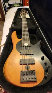 The real FODERA Yin Yang bass guitar 5 string.barely used never on gig. No China - Picture 1 of 7