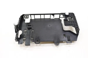 2016 - 2022 BMW X1 F48 POWER DISTRIBUTION FUSE RELAY BOX BRACKET OEM 61359306899 - Picture 1 of 12