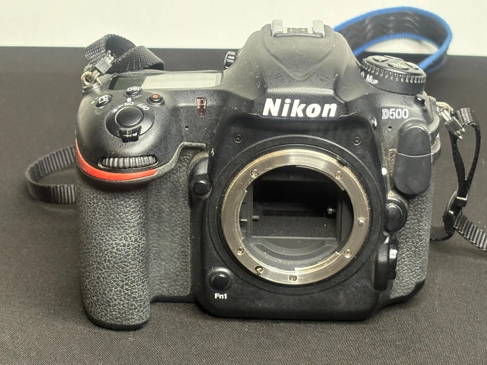 Nikon D500 20.9 MP Digital SLR Camera-Black *Shutter Count 34162* - image 1 of 4