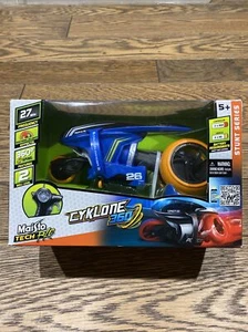 Maisto Tech 360 Cyklone R/C Futuristic Style Motorcycle Spinning Action New - Picture 1 of 5