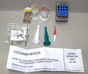 Amphenol Steckersatz  Typ 02660 94-818-15 - 7326 98230-0N089560-15 - 02660 - Bild 1 von 10