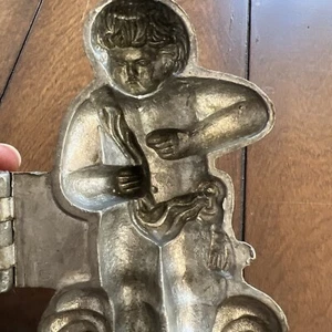 ANTIQUE CUPID LOVE 492 PEWTER ICE  MOLD - Picture 1 of 6