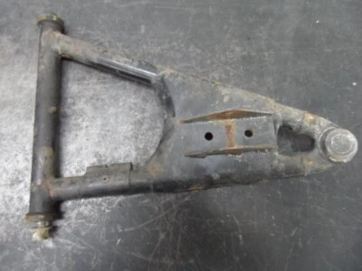 2008-2010 Polaris RZR 800 передний правый верхний A-образный рычаг 1015454-458 б/у A-16 - Изображение 1 из 4