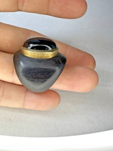 Schwarz Holz Cocktail Ring Onyx Cabochon Statement Grob Avant Gard Größe 7 - Bild 1 von 9