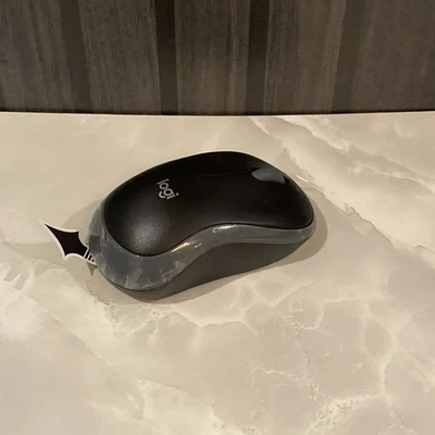 Logitech M185 Wireless Mouse 2.4GHz with USB Mini Receiver new  - Image 1 of 4