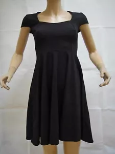 NEW CLUB L BLACK CREPE STYLE SHORT SLEEVED SKATER DRESS SIZE 8 - Picture 1 of 3