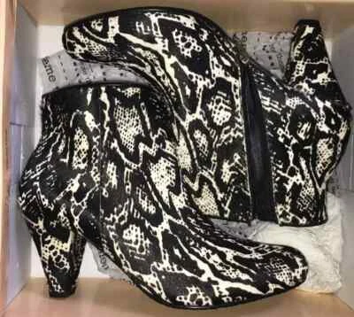 Botas al Tobillo Theme Cuero Pelo de Becerro Negras Blancas Talla 9.5 Tacón Alto NUEVAS Foto 1 de 4