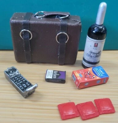 COMBO - RC 1/10 Scale Weekend Retreat Pack Rock Crawler Truck Mini Accessories - Image 1 of 3