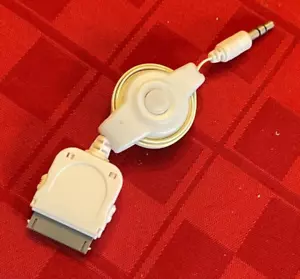 Apple Cavo Caricatore USB iPhone 4/4s 3G/3GS iPad 1/2/3 iPod touch 1/2/3/4 Bianco - Foto 1 di 5