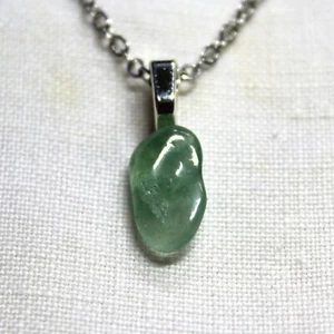 Lithothérapie Petit Pendentif en Aventurine Verte & sa chaîne Argt-Env de Fr imm - Imagen 1 de 7