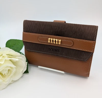 Auténtica Cartera Compacta LOEWE Velázquez Cuero Marrón Logotipo Repujado Foto 1 de 4