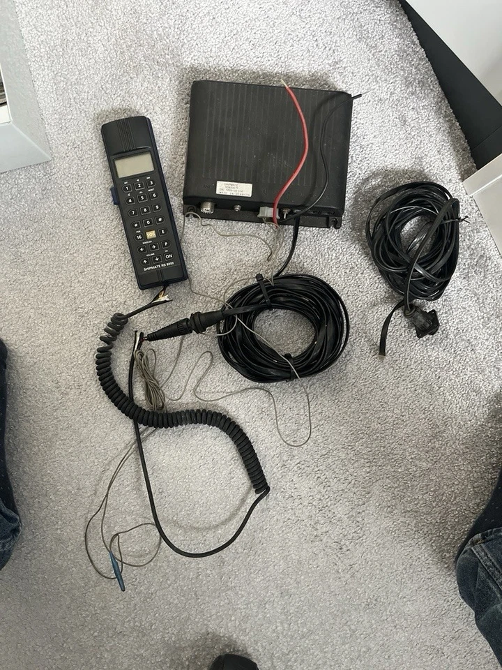 SIMRAD SHIPMATE RS 8300 Marinefunk Bootsfunkstelle UKW Seefunk Rheinfunk Binnen - Bild 1 von 1