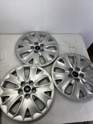 Arañazos 13 14 15 16 17 18 19 Ford Fusion 16"" tapacubos 7063 Foto 1 de 4