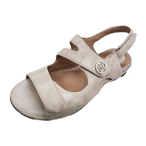 New Clarks Artisan Tiffani Aldora Sandals Wo’s Size 9.5 wide Ankle Strap Natural - Picture 1 of 7