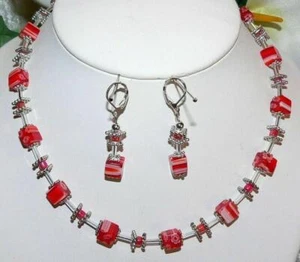 2er Schmuckset Halskette Ohrringe Würfel Lampwork Millefiori Murano rot 254c - Picture 1 of 11