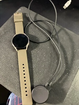 Android Phone , Android Watch, and Samsung Tablet-T-Mobile Service Foto 1 de 3