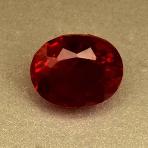 Gema suelta corte ovalado certificado vidrio rubí rojo natural Mozambique relleno 8,45 quilates - Imagen 1 de 5