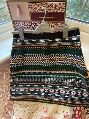 Warehouse . NWTA Size  10 . Embroidery Detail Skirt . Shorter Length . Lined - Image 1 of 3