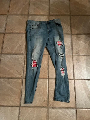 Pantalones de mezclilla para hombre Young & Reckless Varick ajustados rectos bandana parche azul angustiado Foto 1 de 4