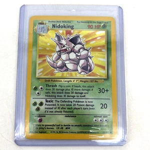 Pokemon Set Base Unlimited Nidoking 11/102 Holo Raro Difetti Stampa Mai Giocato - Foto 1 di 12