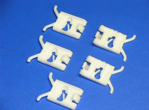 5 Clips Klammern Zierleiste seitlich 90052911 174833 Opel Kadett D 79-84 - Bild 1 von 1