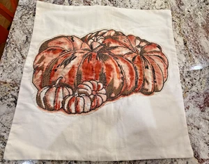 Federa per cuscino zucca da fienile in ceramica 20" x 20" - Foto 1 di 5