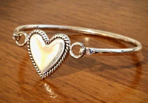 Pulsera de corazón simple y bonita ~ tono dorado - Imagen 1 de 6