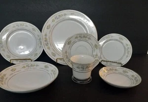 Nichinan Princess 7-Piece Place Setting - Picture 1 of 9