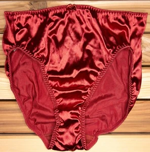 Mutandine hi-cut vintage in raso rosso taglia 6 M di Avon Intimates nuove senza etichette - Foto 1 di 3