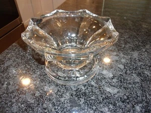 VINTAGE SOCKEL GLASSCHALE HERZSTÜCK - 8,25" DURCHMESSER - SELTENES KUNSTGLAS - Bild 1 von 6