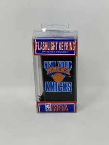 New York Knicks NBA Taschenlampe Schlüsselanhänger Keychain 2,75" neuwertig im Paket Vintage - Bild 1 von 4