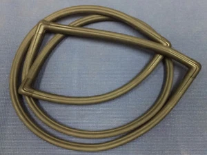 1968 - 1980 TOYOTA LANDCRUISER FJ55 FRONT WINDSHIELD BLACK RUBBER SEAL GASKET - Bild 1 von 1