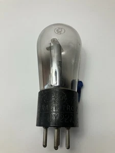 Radiotron Type UY-227 Vacuum Tube - Picture 1 of 1