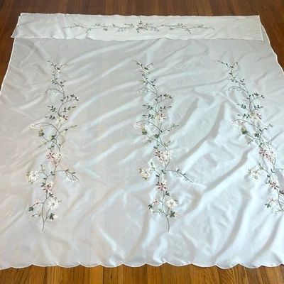 Vintage White Ribbon Embroidered Floral Shower Curtain 70x70 - Image 1 of 4