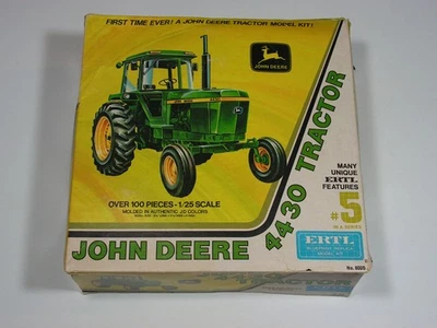 Vintage 1973 John Deere 4430 Tractor - 1/25 Scale Model Kit with Box #8005! - Image 1 of 4