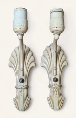 Par de lámparas apliques de pared Hollywood Regency originales de los años 30 Art Deco de metal Foto 1 de 4